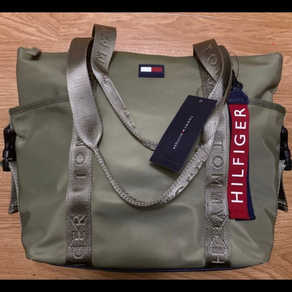Tommy Hilfiger bag